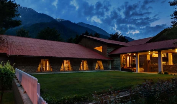 Hotel Pine n Peak